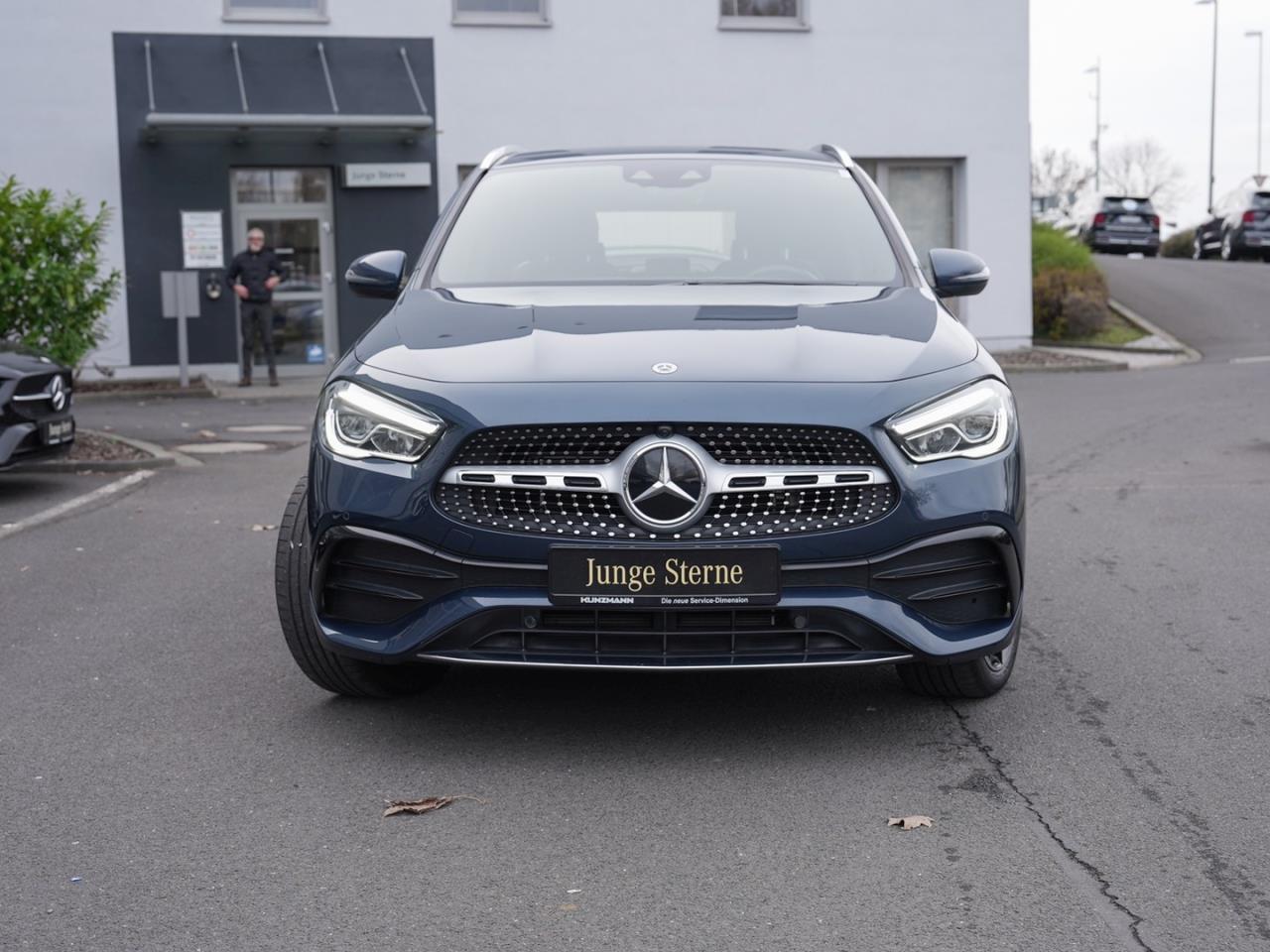 Mercedes-Benz GLA 250 e AMG MBUX Navi EasyPack Public-Charging