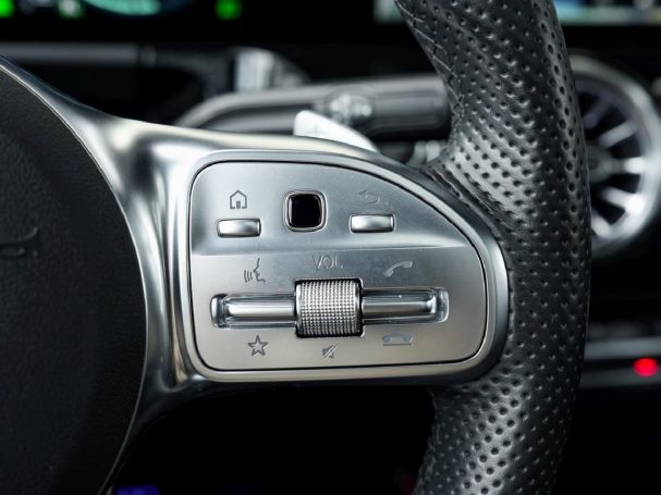 Mercedes-Benz GLA 250 e AMG Night Distronic Panorama 360°