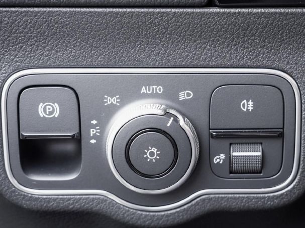 Mercedes-Benz GLA 250 e AMG Night Distronic Panorama 360°