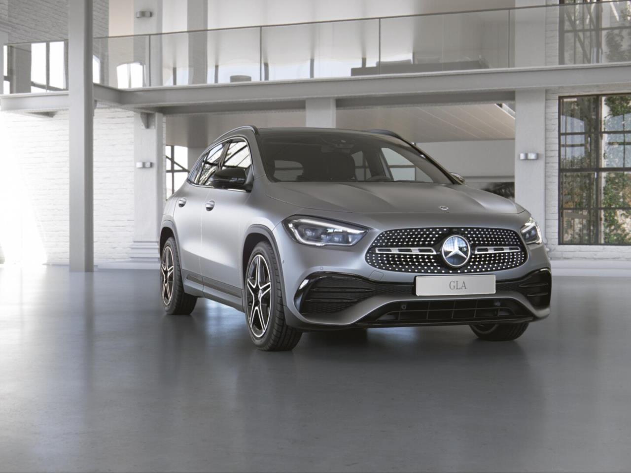 Mercedes-Benz GLA 250 e AMG Night Distronic Panorama 360°