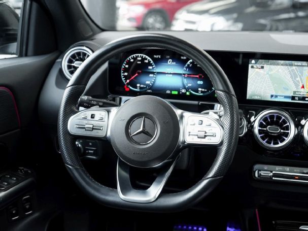 Mercedes-Benz GLA 250 e AMG Night Distronic Panorama 360°