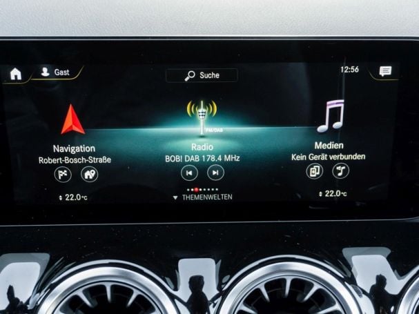 Mercedes-Benz GLA 250 e AMG Night Distronic Kamera HeadUp Mercedes-Benz GLA 250 e AMG Night Distronic Kamera HeadUp
