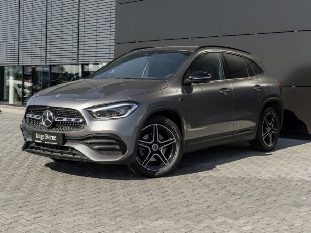 Mercedes-Benz GLA 250 e AMG Night Distronic Kamera HeadUp