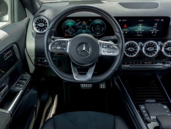 Mercedes-Benz GLA 250 e AMG Night Distronic Kamera HeadUp