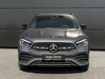 Mercedes-Benz GLA 250 e AMG Night Distronic Kamera HeadUp