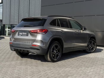 Mercedes-Benz GLA 250 e AMG Night Distronic Kamera HeadUp