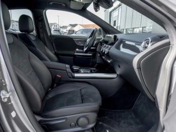 Mercedes-Benz GLA 250 e AMG Night Distronic Kamera HeadUp