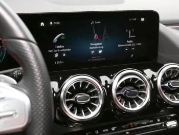 Mercedes-Benz GLA 250 e AMG Night Distronic Memory 360° AHK