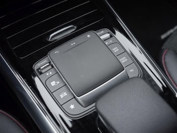 Mercedes-Benz GLA 250 e AMG Night MBUX Navi ParkPaket Totwinkel