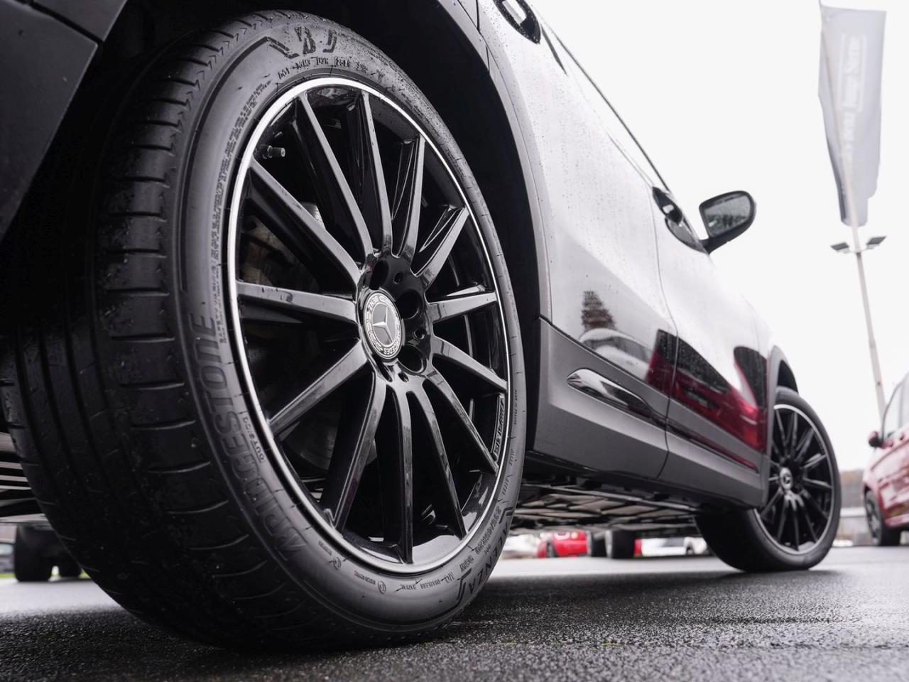 Mercedes-Benz GLA 250 e AMG Night MBUX Navi ParkPaket Totwinkel