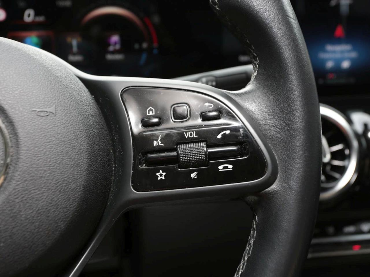 Mercedes-Benz GLA 250 e Style MBUX Navi Multikontur EasyPack