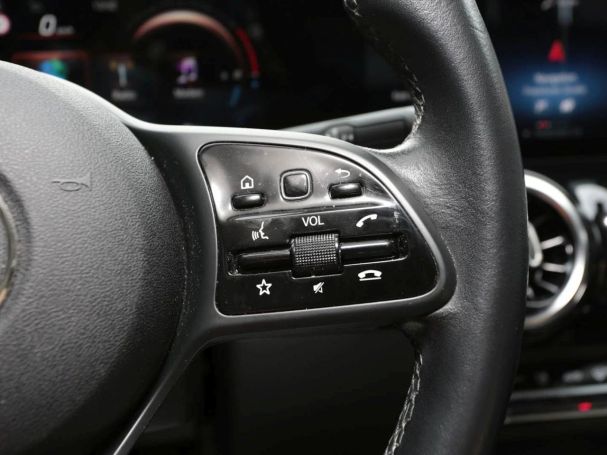 Mercedes-Benz GLA 250 e Style MBUX Navi Multikontur EasyPack