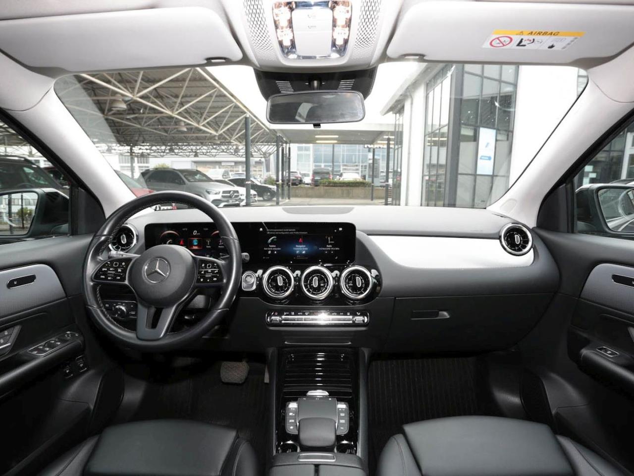 Mercedes-Benz GLA 250 e Style MBUX Navi Multikontur EasyPack