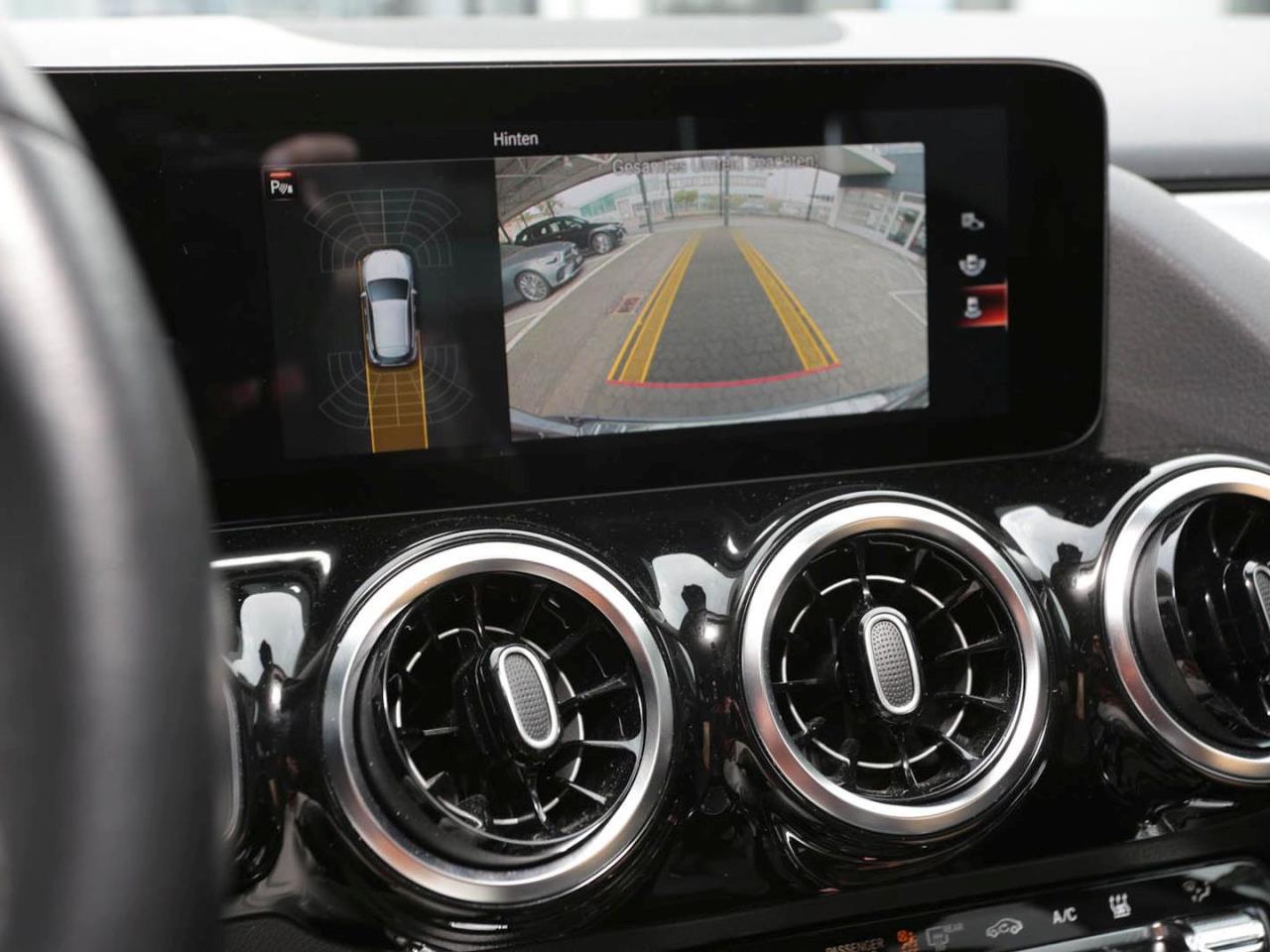 Mercedes-Benz GLA 250 e Style MBUX Navi Multikontur EasyPack