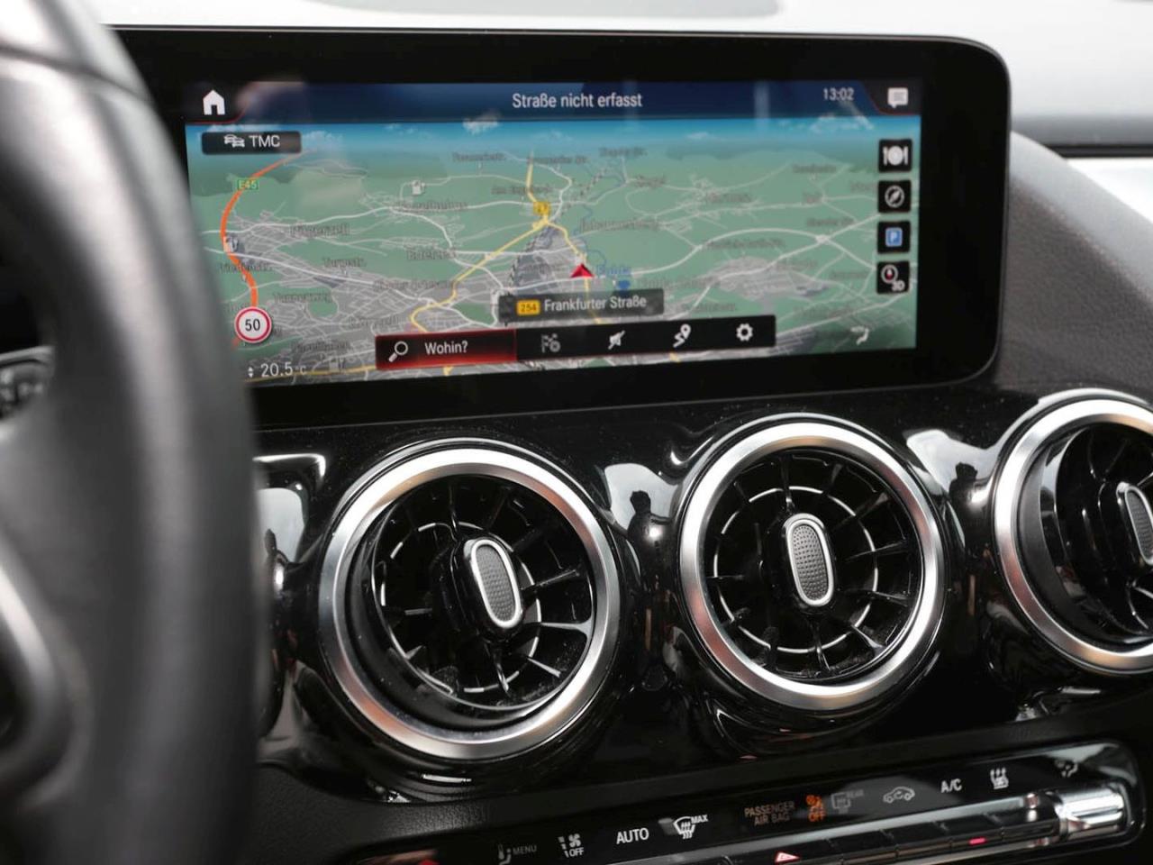 Mercedes-Benz GLA 250 e Style MBUX Navi Multikontur EasyPack