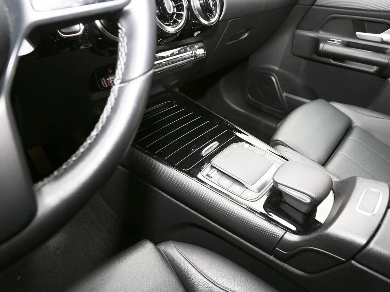 Mercedes-Benz GLA 250 e Style MBUX Navi Multikontur EasyPack