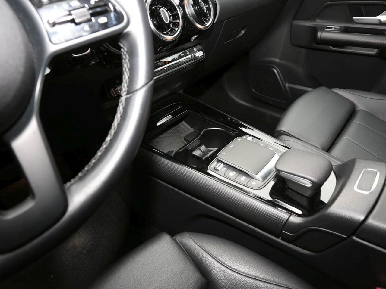 Mercedes-Benz GLA 250 e Style MBUX Navi Multikontur EasyPack