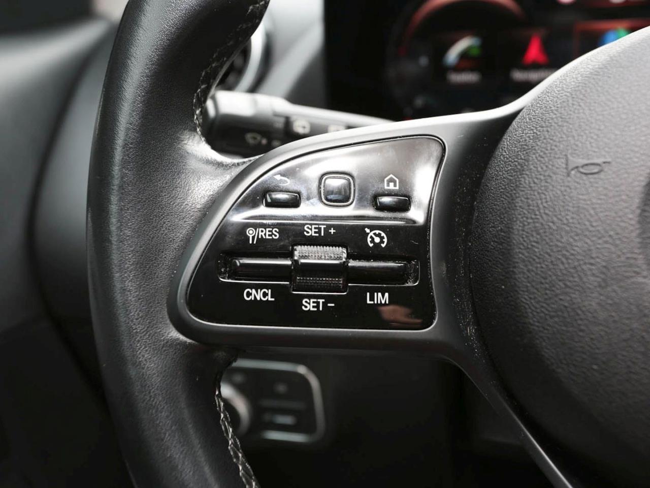 Mercedes-Benz GLA 250 e Style MBUX Navi Multikontur EasyPack