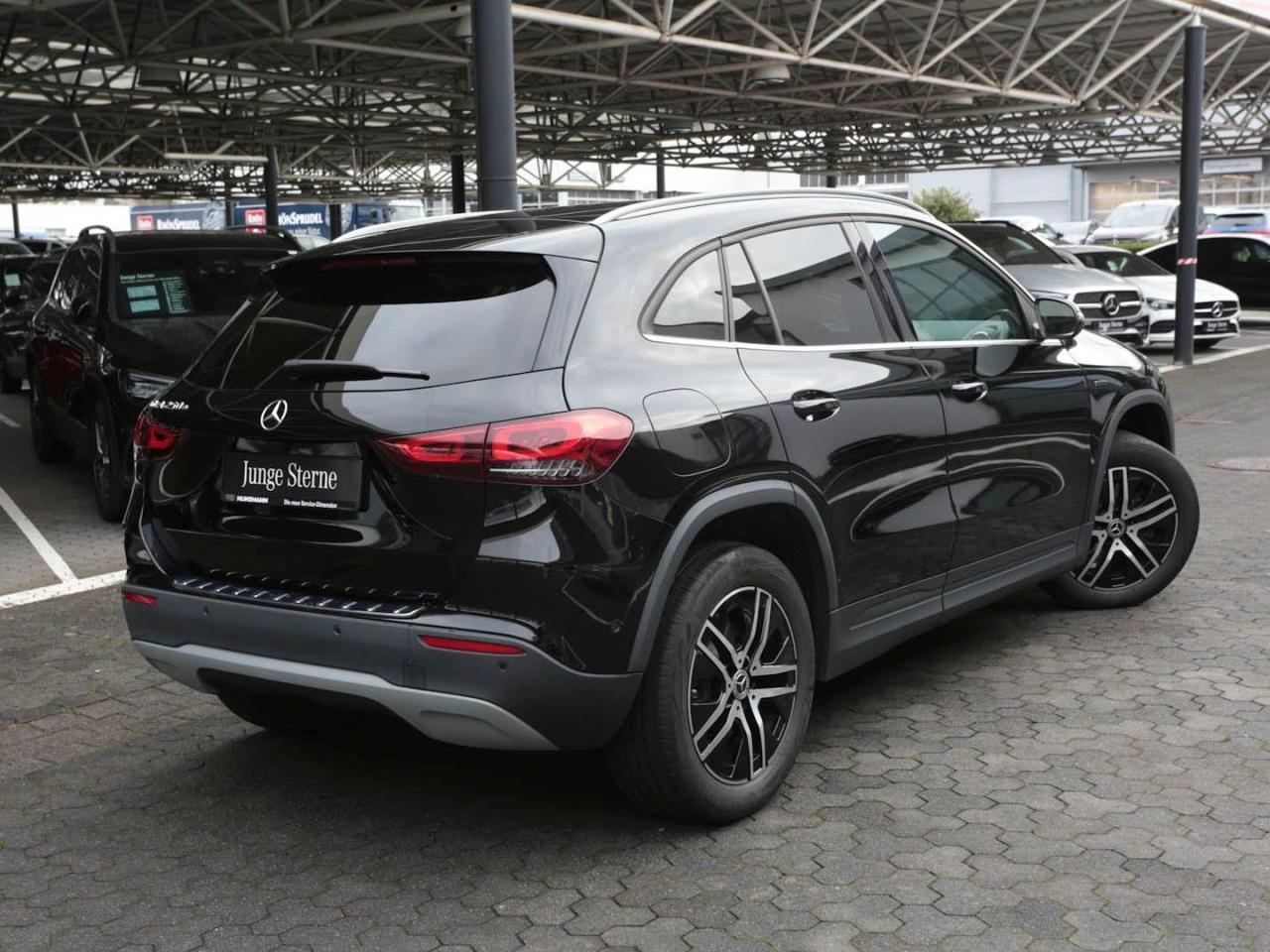 Mercedes-Benz GLA 250 e Style MBUX Navi Multikontur EasyPack