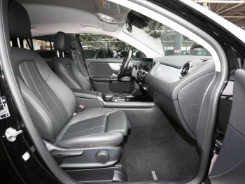 Mercedes-Benz GLA 250 e Style MBUX Navi Multikontur EasyPack