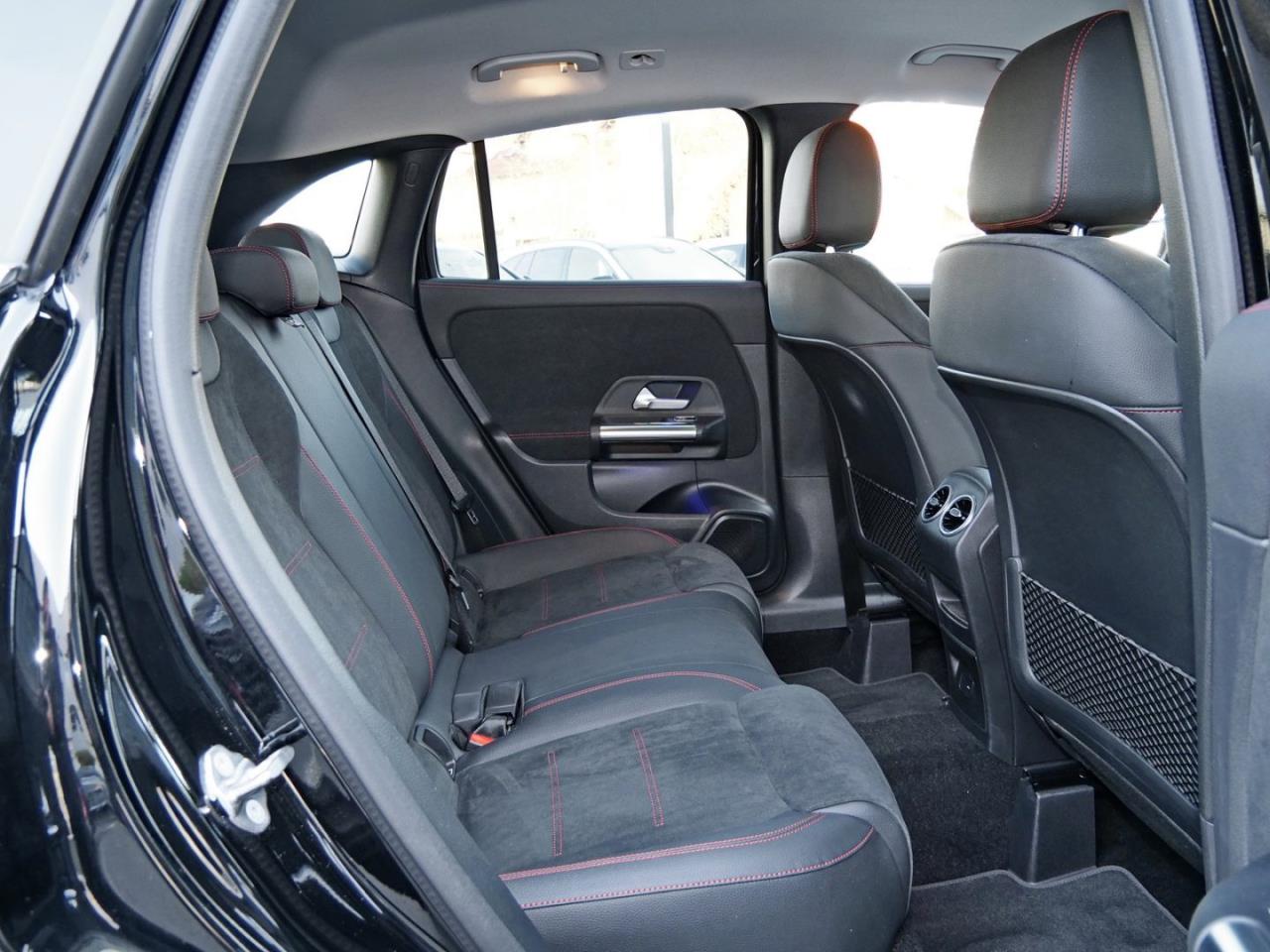 Mercedes-Benz GLA 250 e AMG Navi LED Kamera KeylessGo Klima