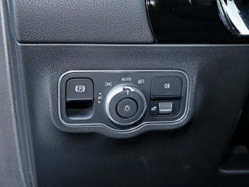 Mercedes-Benz GLA 250 e AMG Navi LED Kamera KeylessGo Klima