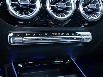 Mercedes-Benz GLA 250 e AMG Navi LED Kamera KeylessGo Klima