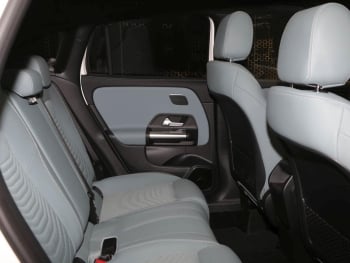 Mercedes-Benz GLA 250 e Progressive Burmester Panorama AHK