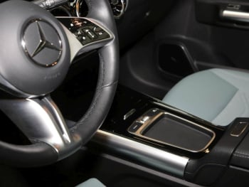 Mercedes-Benz GLA 250 e Progressive Burmester Panorama AHK