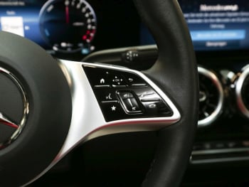 Mercedes-Benz GLA 250 e Progressive Burmester Panorama AHK