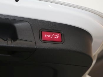 Mercedes-Benz GLA 250 e Progressive Burmester Panorama AHK