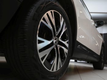 Mercedes-Benz GLA 250 e Progressive Burmester Panorama AHK