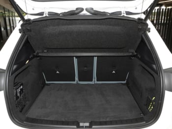 Mercedes-Benz GLA 250 e Progressive Burmester Panorama AHK