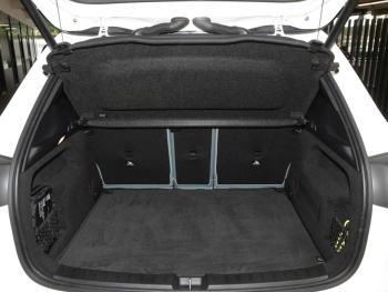 Mercedes-Benz GLA 250 e Progressive Burmester Panorama AHK