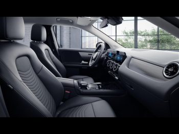 Mercedes-Benz GLA 250 e Style MBUX Navi Distronic Kamera AHK