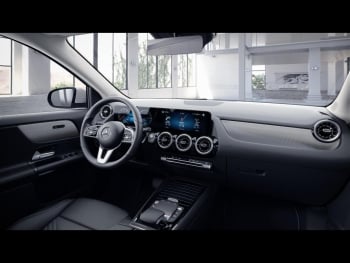 Mercedes-Benz GLA 250 e Style MBUX Navi Distronic Kamera AHK