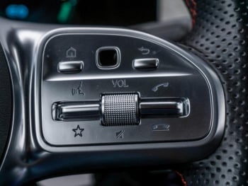 Mercedes-Benz GLA 250 e AMG Panorama Distronic  Memory 360°