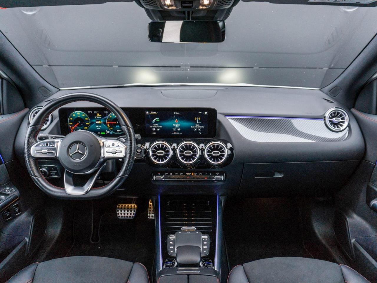 Mercedes-Benz GLA 250 e AMG Panorama Distronic  Memory 360°