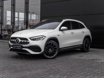Mercedes-Benz GLA 250 e AMG Panorama Distronic  Memory 360°