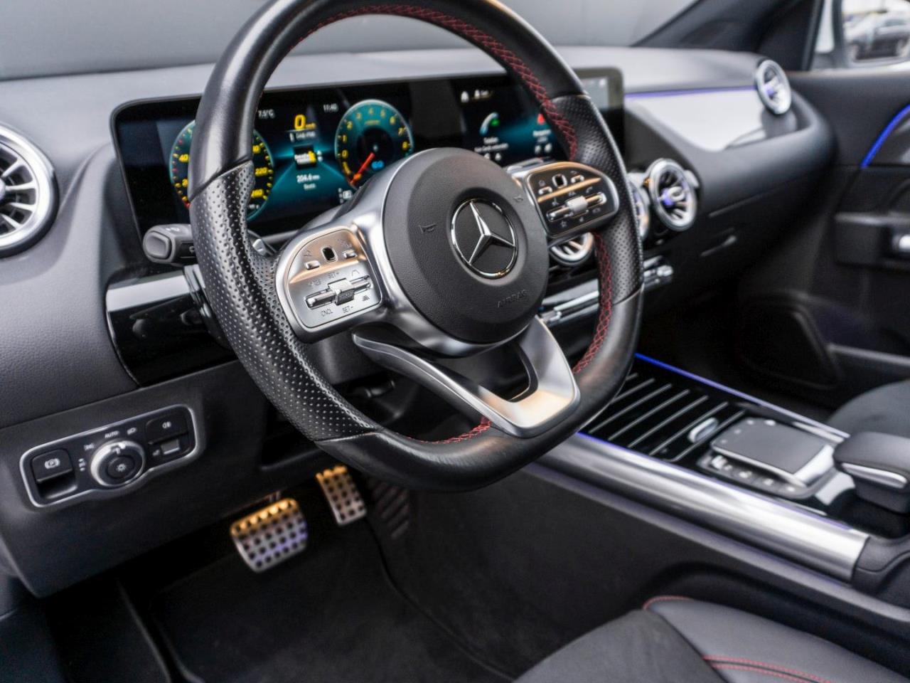 Mercedes-Benz GLA 250 e AMG Panorama Distronic  Memory 360°