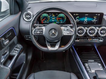 Mercedes-Benz GLA 250 e AMG Panorama Distronic  Memory 360°