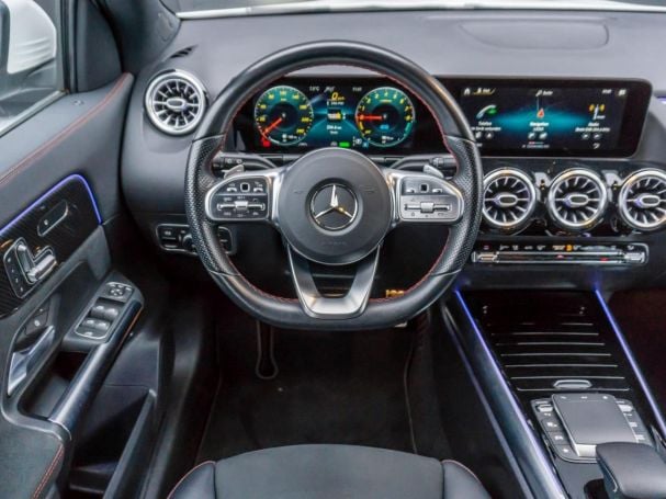 Mercedes-Benz GLA 250 e AMG Panorama Distronic  Memory 360°