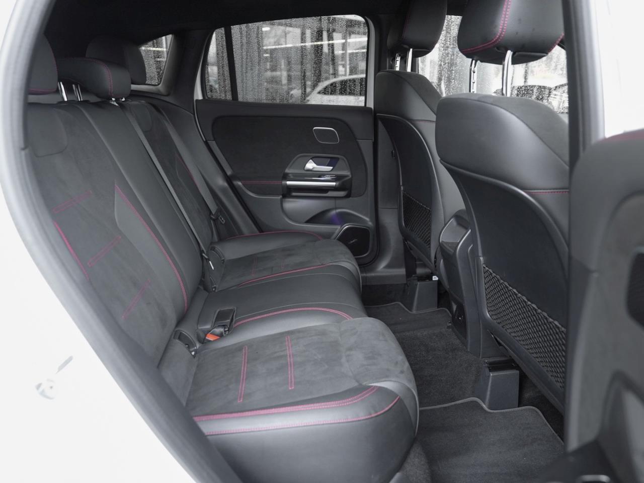 Mercedes-Benz GLA 250 e AMG Night Memory ParkP EasyP Burmester