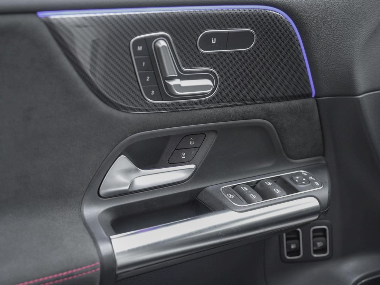 Mercedes-Benz GLA 250 e AMG Night Memory ParkP EasyP Burmester