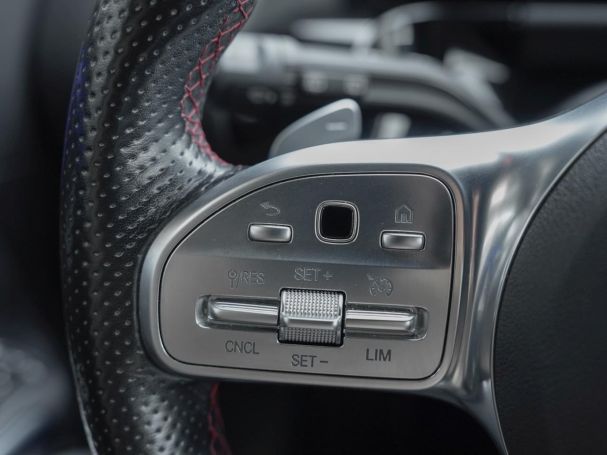 Mercedes-Benz GLA 250 e AMG Night Memory ParkP EasyP Burmester