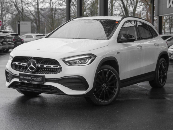 Mercedes-Benz GLA 250 e AMG Night Memory ParkP EasyP Burmester