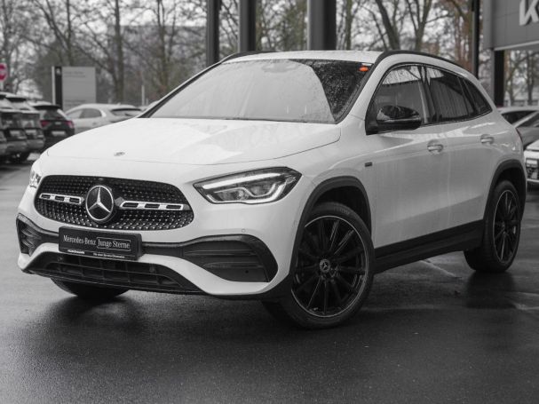 Mercedes-Benz GLA 250 e AMG Night Memory ParkP EasyP Burmester