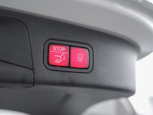 Mercedes-Benz GLA 250 e AMG Night Memory ParkP EasyP Burmester