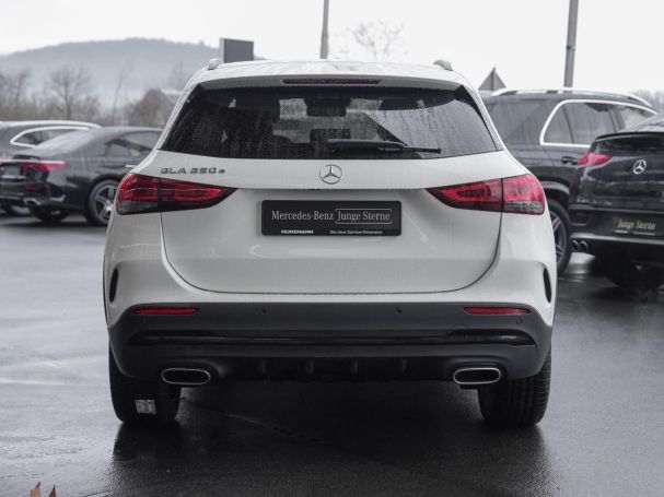 Mercedes-Benz GLA 250 e AMG Night Memory ParkP EasyP Burmester