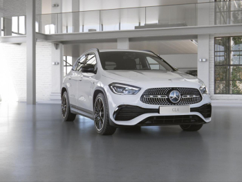 Mercedes-Benz GLA 250 e AMG Night Memory ParkP EasyP Burmester